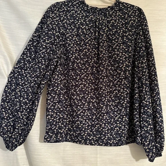 SHEIN medium Ditsy Floral Blouse - Picture 2 of 3
